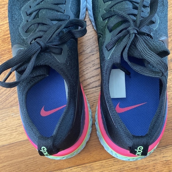 Nike Epic React Flyknit Running Multicolor Sneakers Men's Size 9.5 - Picture 10 of 14